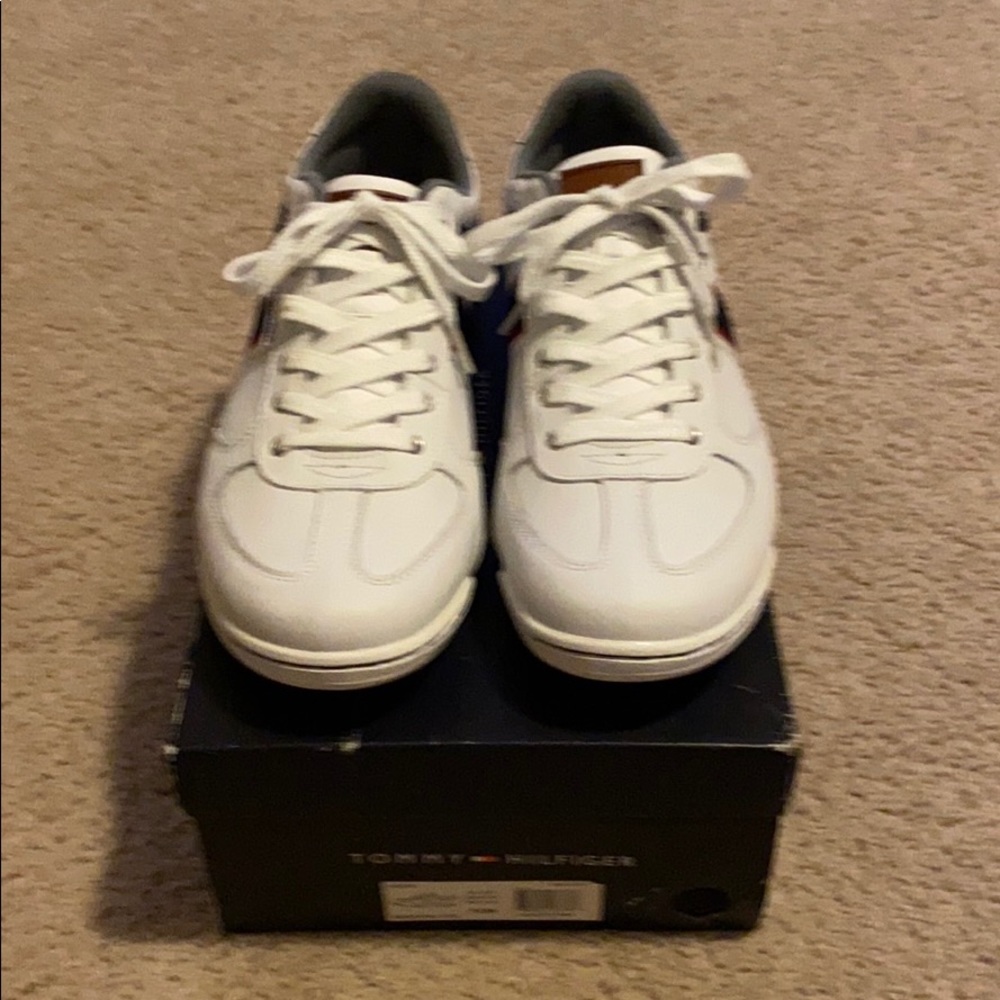 Tommy Hilfiger sneakers white blue and red